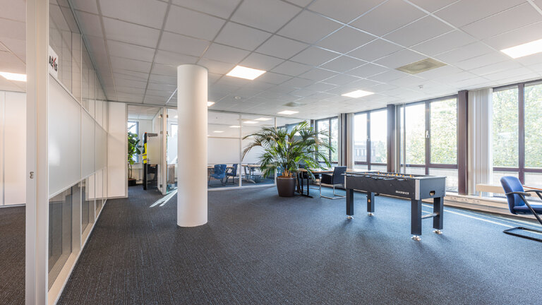 BusinessCenter Plesman Unit 2e etage - Rechterzijde